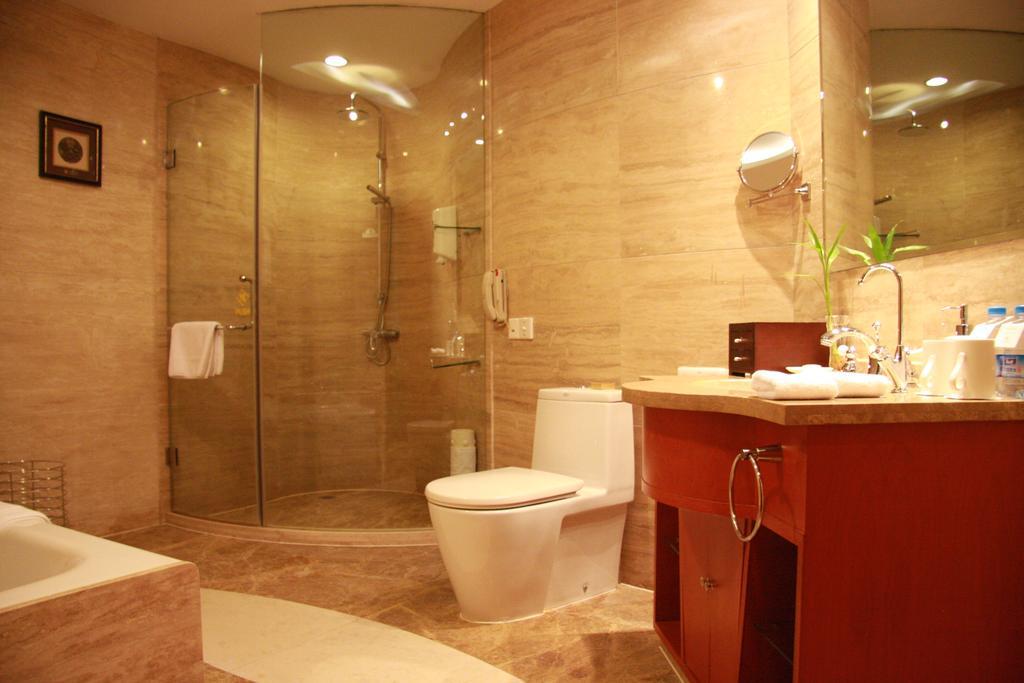 Runyang Huanlong Hotel 전장 외부 사진